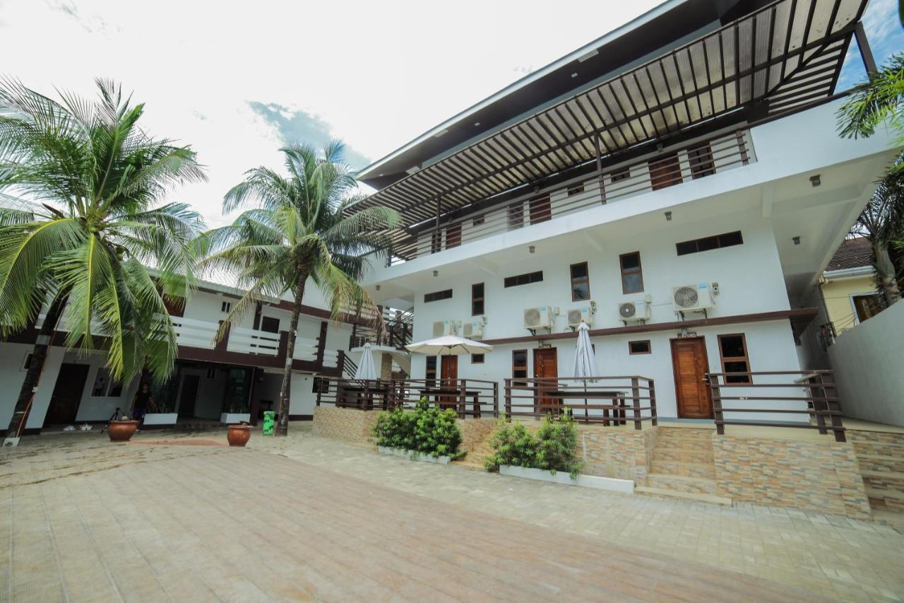 Bataan White Corals Beach Resort Morong  Exterior foto